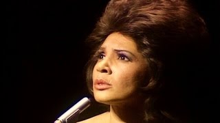 Shirley Bassey 1971 Royal Variety Performance [upl. by Bauske]