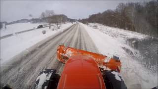 Déneigement Lame triaxiale Juraccessoire  Kubota M135GXII [upl. by Rengaw]