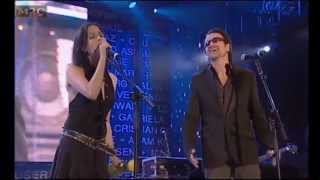 The Corrs amp Bono  When the Stars Go Blue live subtitulos español [upl. by Ahpla]