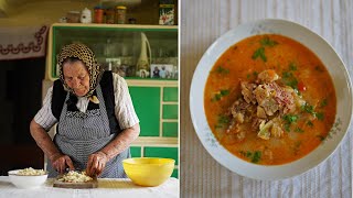 Ciorbă tradițională de varză dulce ca in Ardeal [upl. by Cynar]