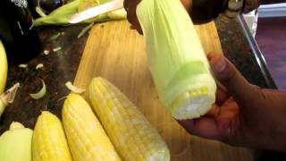 How to clean Corn on Cob the EASY way [upl. by Bryana556]