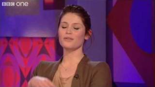 Gemma Artertons Delicious Extra Fingers  Friday Night with Jonathan Ross  BBC [upl. by Danelle952]