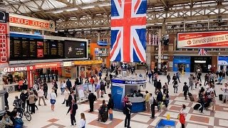 A Walk Through The London Victoria Station London England [upl. by Fenn39]