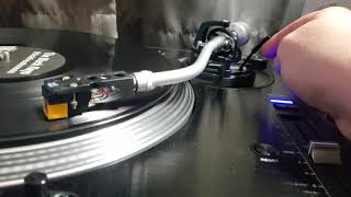 Pioneer PLX1000 Direct Drive Turntable Review amp First Impressions [upl. by Lleira]