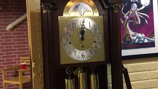 Colonial style triple chime grandfather clock READ DESCRIPTION [upl. by Wrdna]