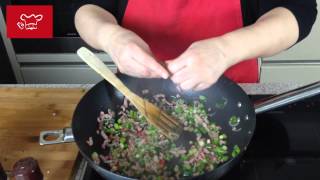 Nasi Goreng Maken  Kookvideo  Indischegerechtencom [upl. by Eillod]