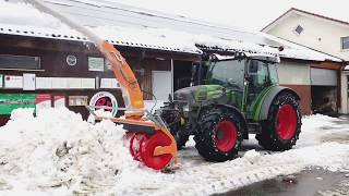 Schneefräse Westa 6570 mit Fendt 211 [upl. by Llerihs36]